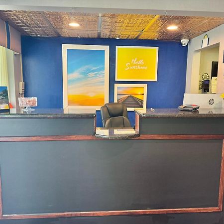 Days Inn By Wyndham Seneca-Clemson Εξωτερικό φωτογραφία