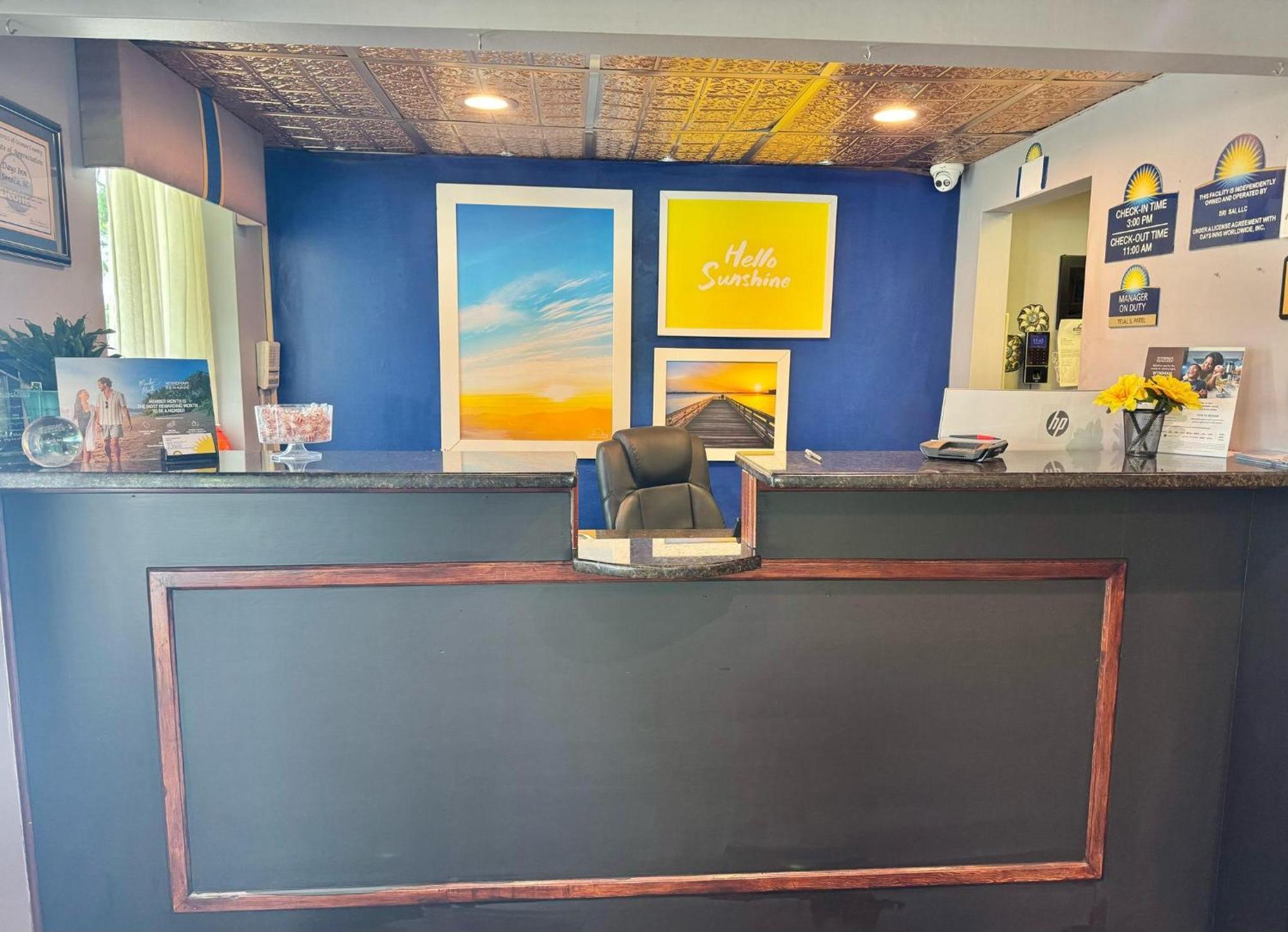 Days Inn By Wyndham Seneca-Clemson Εξωτερικό φωτογραφία