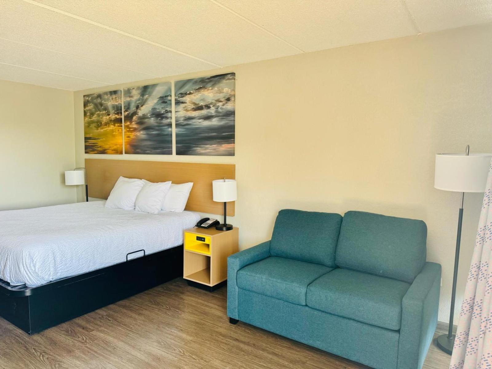 Days Inn By Wyndham Seneca-Clemson Εξωτερικό φωτογραφία