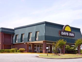 Days Inn By Wyndham Seneca-Clemson Εξωτερικό φωτογραφία